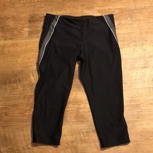 Black and Grey Workout Capri Leggings